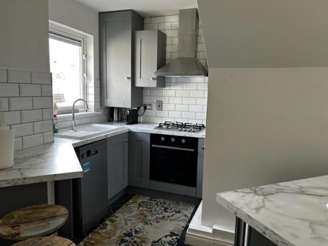Cosy 2 Double Bed Apartment Swords Exterior photo