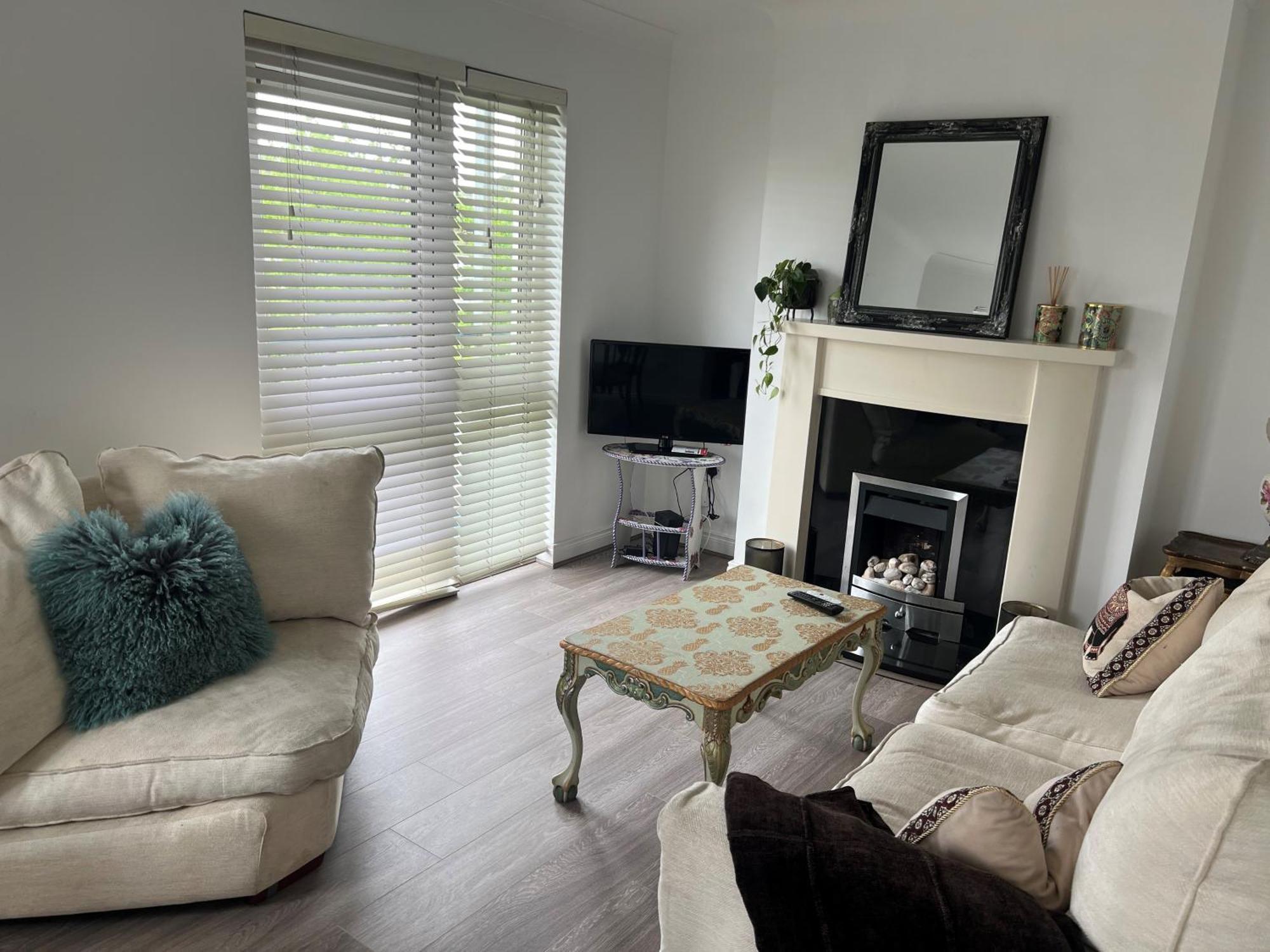 Cosy 2 Double Bed Apartment Swords Exterior photo